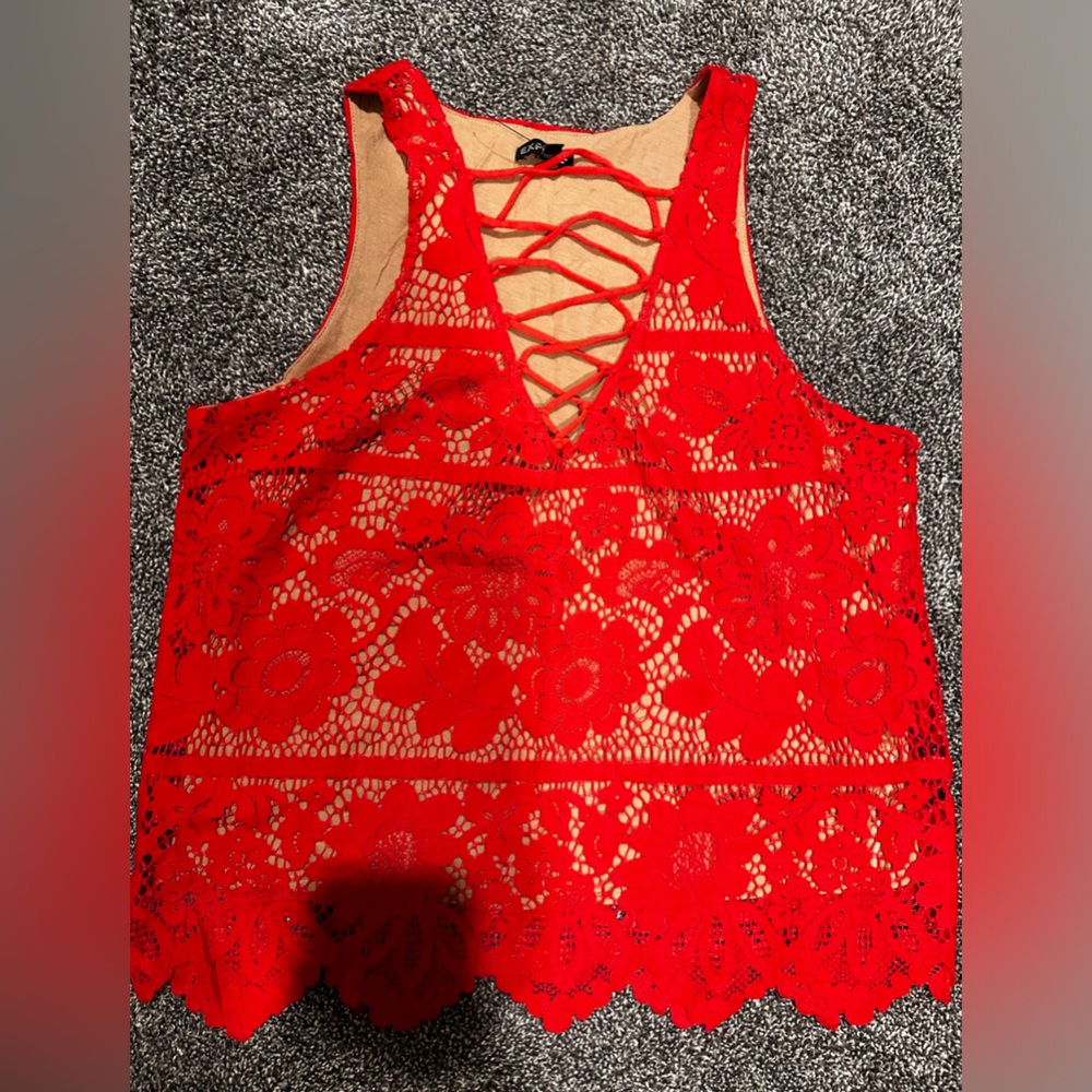 Express lace red crop-tank top size medium